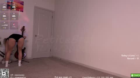 PiperAvery online show from November 15, 1:06 am