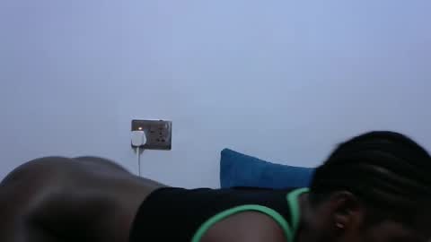 petitegirly12 online show from March 3, 1:26 pm