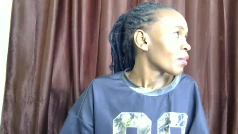 petitevixenn online show from July 26, 12:24 pm