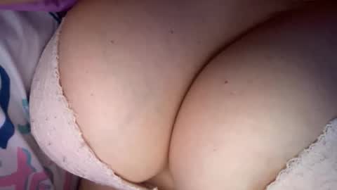peular online show from May 12, 8:15 pm