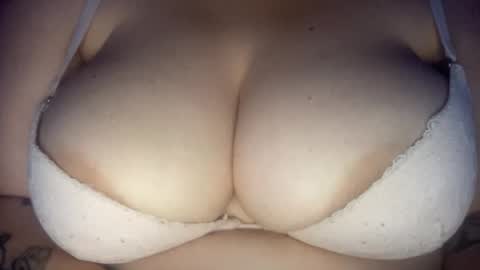 peular online show from May 6, 7:51 pm