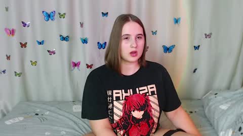 Snapshot of phantommira chatting on January 24, 6:25 pm phantommira online show from January 24, 6:25 pm