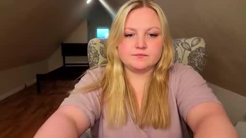 PhatAssBlond online show from May 26, 10:09 pm