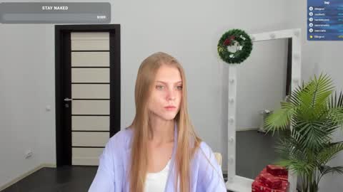 Phoebe online show from December 27, 12:34 pm