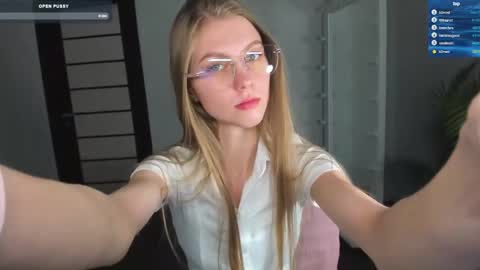 Phoebe online show from February 17, 9:13 am
