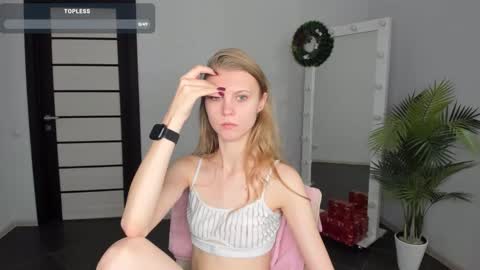Phoebe online show from December 26, 9:22 am
