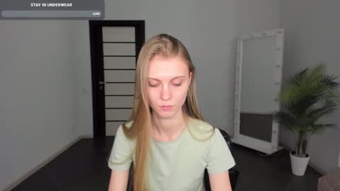 Phoebe online show from January 19, 11:10 pm