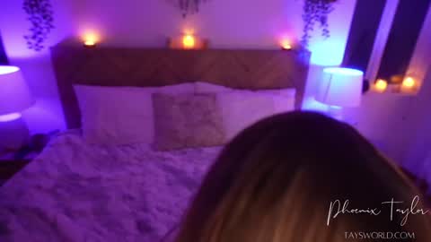 PHOENIX TAYLOR online show from February 23, 2:12 am