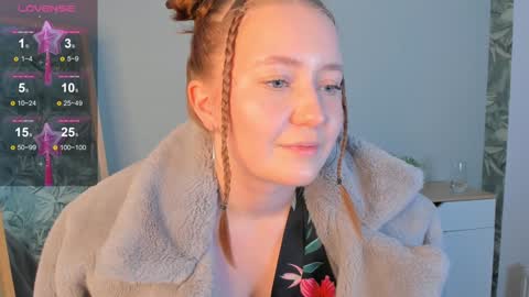 Leila online show from December 28, 4:30 pm