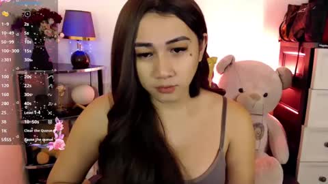 Snapshot of pia_worthsback chatting on February 17, 2:49 pm Pia online show from February 17, 2:49 pm