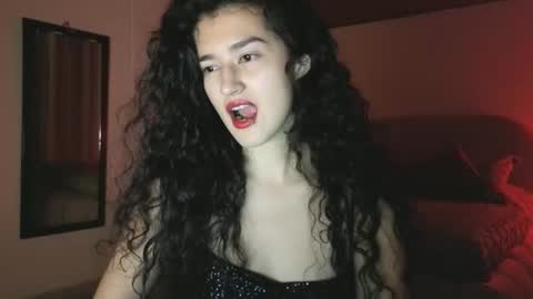 piama_burnss online show from April 14, 12:00 am