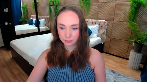 Emelie online show from April 7, 10:17 am