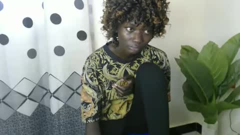 piercequin online show from February 3, 10:53 am