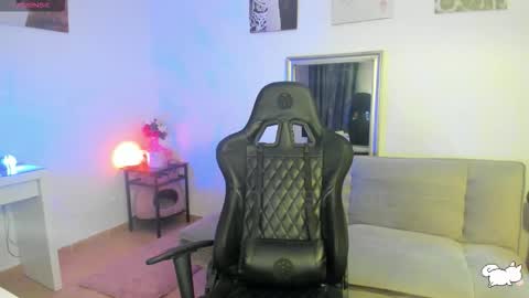 PiinkPandora online show from October 10, 9:31 pm