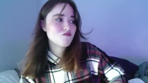 Snapshot of pillogoddess chatting on September 17, 1:25 am PilloGoddess online show from September 17, 1:25 am