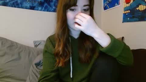 Snapshot of pillogoddess chatting on January 9, 1:35 pm PilloGoddess online show from January 9, 1:35 pm