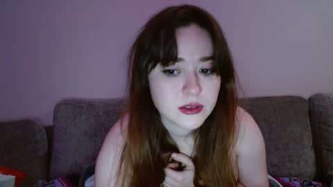 Snapshot of pillogoddess chatting on January 5, 1:36 pm PilloGoddess online show from January 5, 1:36 pm