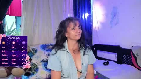 Pilar online show from October 6, 7:29 pm