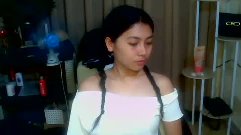 pinay_aangel online show from April 3, 1:25 am