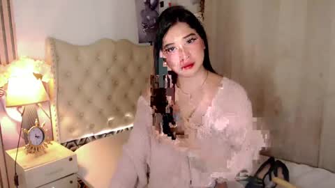 Ivy Morningstar online show from December 11, 2:33 pm