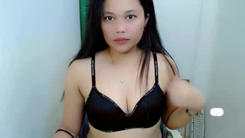 pinay_juliet online show from March 26, 11:45 am