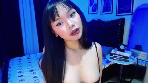 dee online show from February 3, 7:46 am