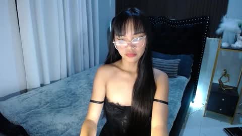 dee online show from March 4, 5:34 pm