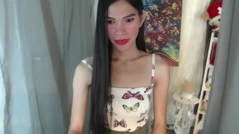 Snapshot of pinayjessaxxx chatting on December 27, 12:39 am pinayjessaxxx online show from December 27, 12:39 am