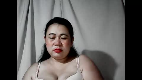 pinaymama12345 online show from March 25, 11:18 pm