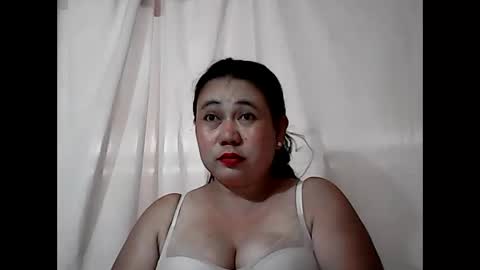 pinaymama12345 online show from April 1, 6:58 am