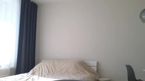   online show from April 2, 3:04 am