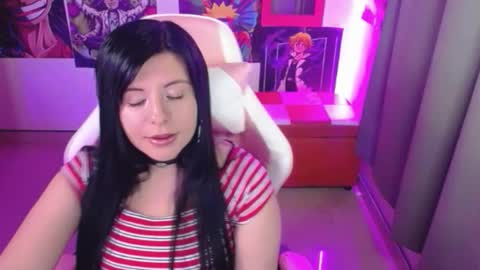 pink_yuii online show from January 13, 10:14 pm