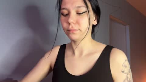 pinkdollylovv online show from May 10, 9:39 pm
