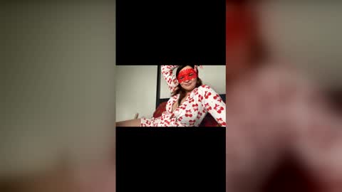 pinkkblossomm online show from January 18, 4:53 am