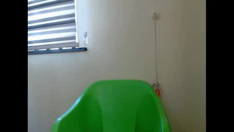 pinknjuicyx online show from December 6, 7:10 am