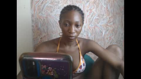pinknjuicyx online show from December 13, 8:43 am