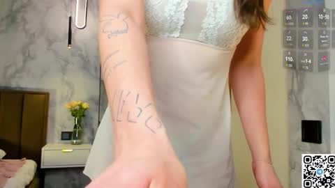 Mia online show from January 12, 3:23 am