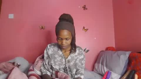 pinky_cockoo online show from May 5, 2:58 am