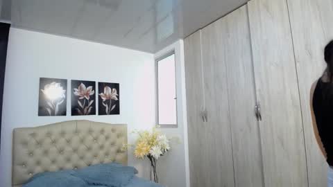 pinky_f00x online show from March 2, 7:20 pm