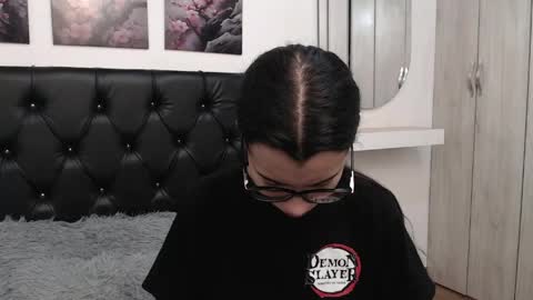 pinky_f00x online show from May 21, 7:34 pm