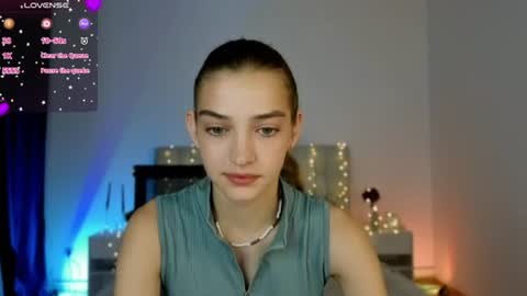 pinky_piee__ online show from July 25, 12:34 pm