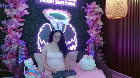 pinky_vonny online show from April 8, 10:56 pm