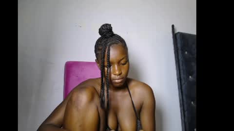 pinkykiki_247 online show from May 24, 10:14 am