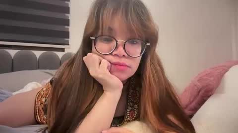 Rose online show from May 26, 3:33 pm
