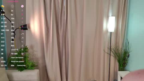 pinquinn online show from February 18, 9:08 am