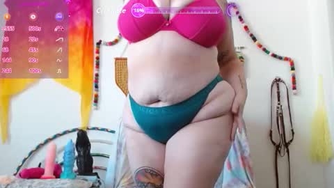 Em online show from March 22, 8:26 pm