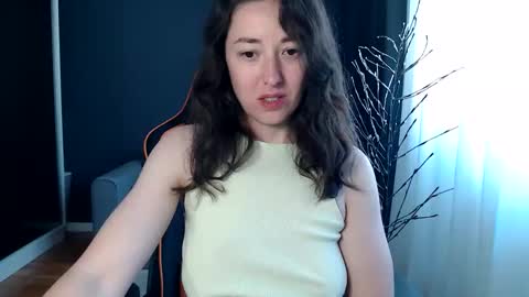 piscesgirl06 online show from May 26, 3:28 am