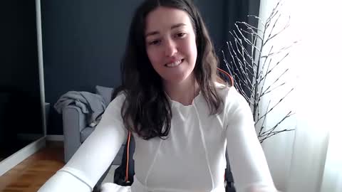 piscesgirl06 online show from May 8, 8:39 am