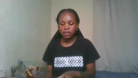 Snapshot of pixie_roman chatting on December 9, 7:07 pm Majesty online show from December 9, 7:07 pm