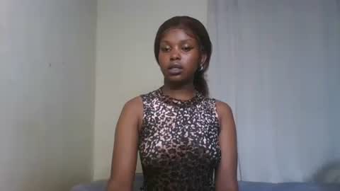Snapshot of pixie_roman chatting on December 24, 2:12 pm Majesty online show from December 24, 2:12 pm